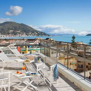 Tritone 3*, Laigueglia Italia
